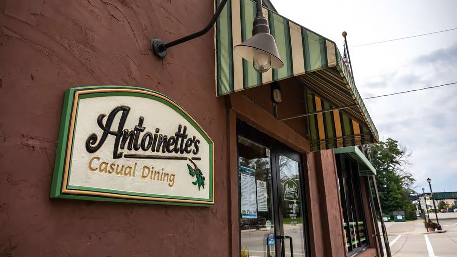 Antoinette's_Casual_Dining_Plymouth